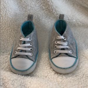 Infant high top sneakers